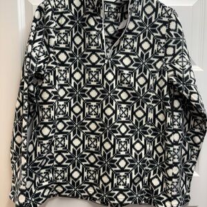 Lands’ End Women’s Medium Black and White Geometric Quarter Zip Pullover